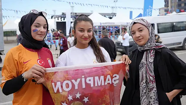 Gaziantep Stadyumu'nda kupa coşkusu başladı
