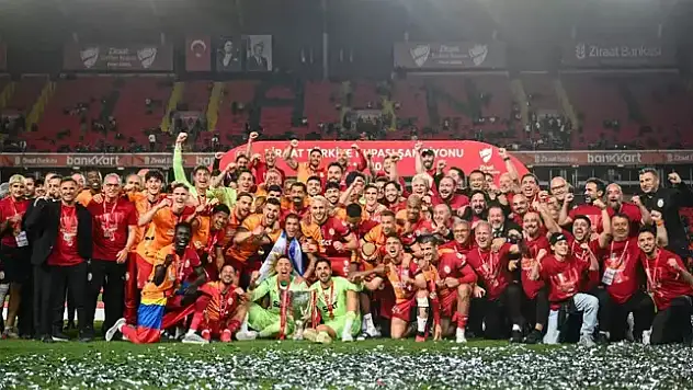 Galatasaray'da futbolculara çılgın prim