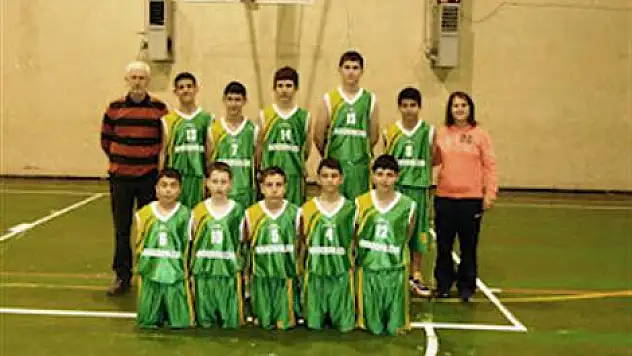 2 Çarşambalıdan gülen Anadolu Lisesi oldu