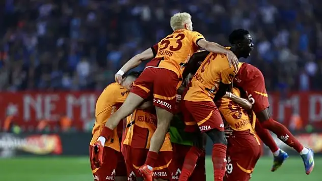 Galatasaray şampiyonluğu ilan etmek için sahaya
