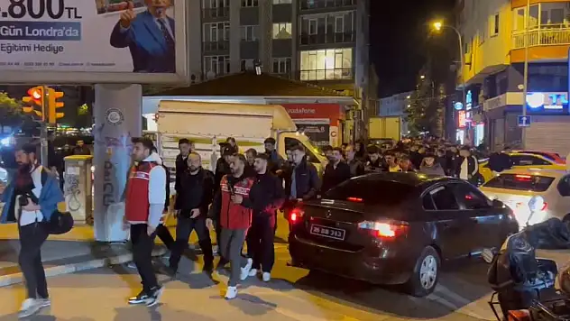 Eskişehirspor taraftarı sokağa döküldü