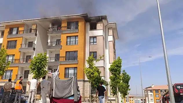 5. katta korkutan yangın