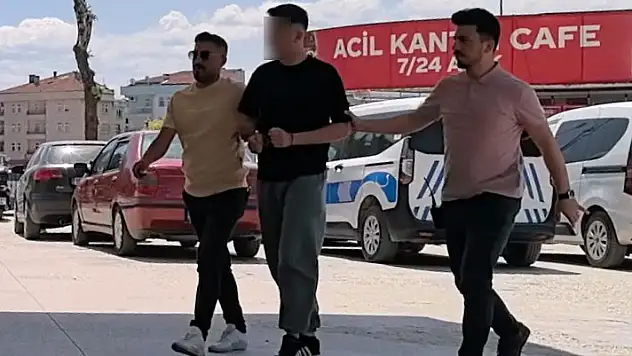 Alacak-verecek kavgasında 2 kişiyi tabancayla vuran adam yakalandı