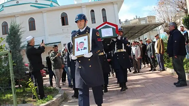 Trafik kazasında hayatını kaybeden asteğmen toprağa verildi