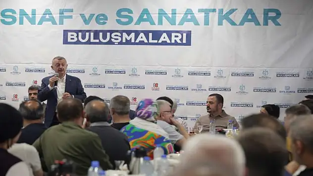 Büyükakın: '18 milyar TL yatırım yaptık, 4 milyar TL borç ödedik'