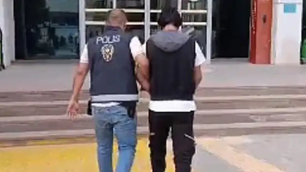 Uydu alıcısı çalan 2 şüpheli tutuklandı
