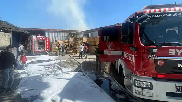 Mobilya atölyesinde yangın çıktı