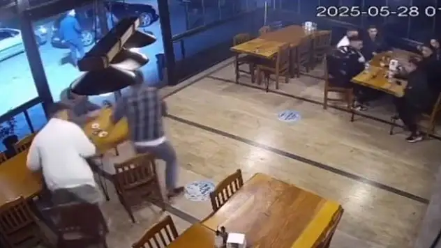 Deprem anı kamerada