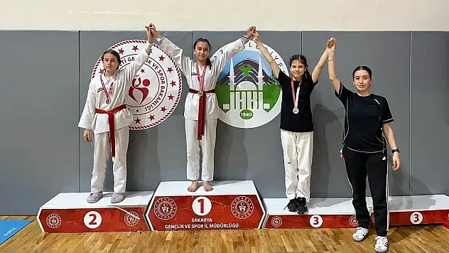 Altyapı sporcularından 82 madalya