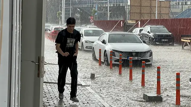 Malatya'da sağanak yağış sonrası zor anlar yaşandı