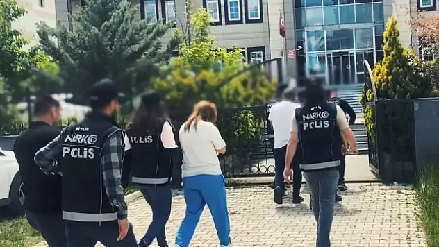 4 kilo skunk uyuşturucu madde ele geçirildi