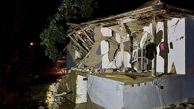 Kırşehir'de sel nedeniyle 1 ev çöktü