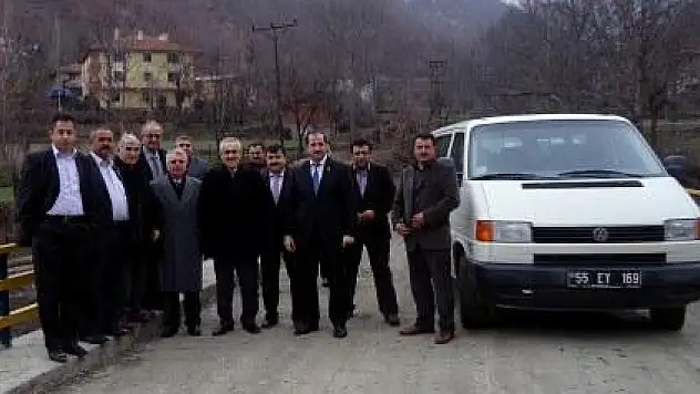 Sarıdibek'te 3 mahalleden biri köprüye kavuştu