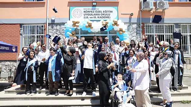 Özel çocuklarla mezuniyet sevinci yaşandı