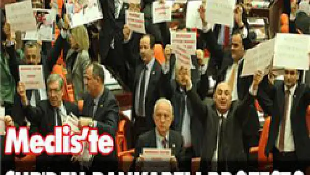 Meclis'te pankartlı protesto