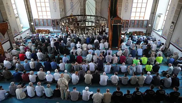 15 Temmuz şehitleri için Mevlid-i Şerif ve Hatim Duası