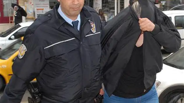 Marketten Hırsızlık Zanlısı Kadın Yakalandı