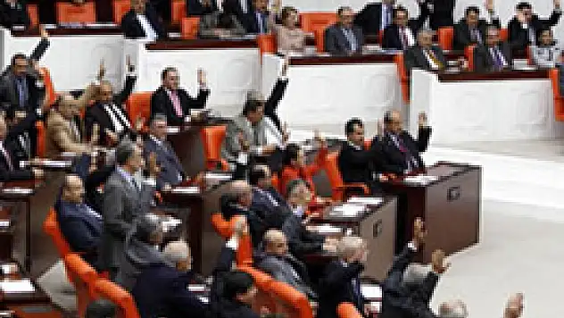 Adalet Komisyonu'nda CHP depremi!