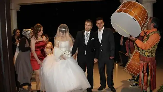 Özkara ve Çamur Ailelerinin mutlu günü