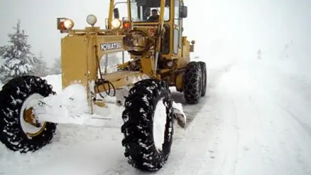 135 köy yolu ulaşıma kapalı!