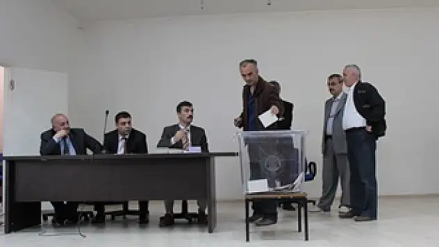 İlksan'da Çarşamba Birincisi Türk Eğitim-Sen Oldu