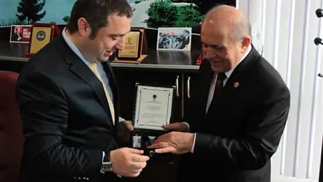 AKP Anayasası Çarşamba'dan Geçti