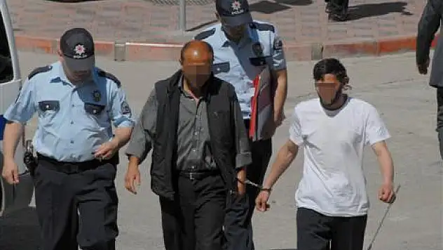 Asker Uğurlama Töreninde 2 Kişiyi Bıçakşayan Zanlılar Yakalandı