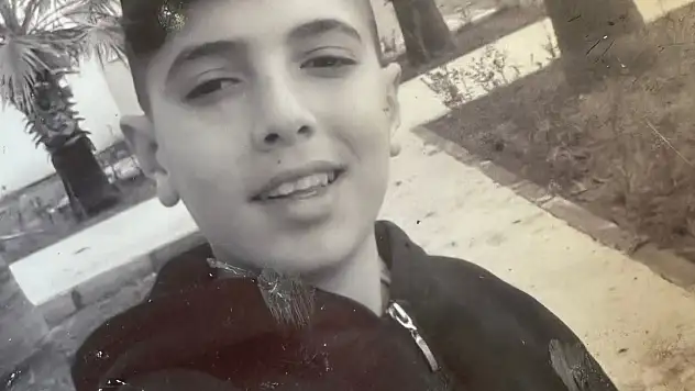 16 yaşındaki çocuk tırın altında kaldı