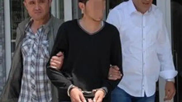 Cinayet Zanlısı Genç Adliyeye Sevk Edildi