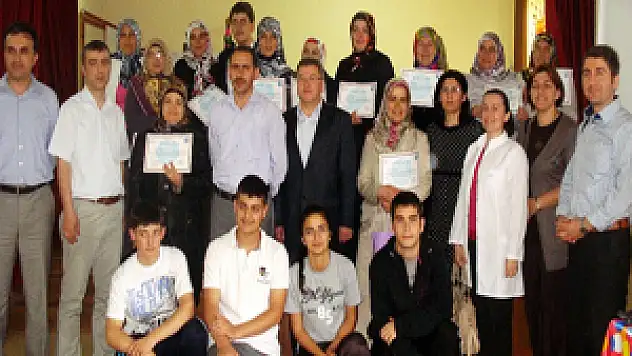 Velilerin Sertifika Sevinci