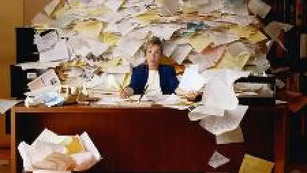 Bürokrasinin çıkmazında telefon trafiğine saplanmak