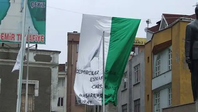 Esnaftan Çarşamba spor'a bayraklı destek