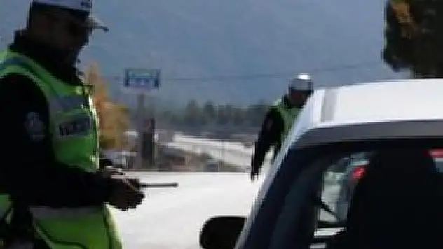 23 Milyon Kişinin Ehliyeti Değişecek