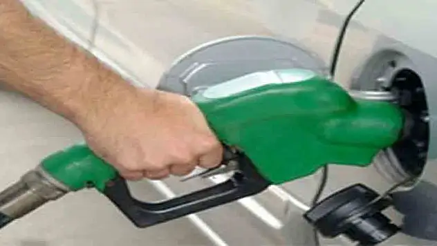Ve benzine zam geldi