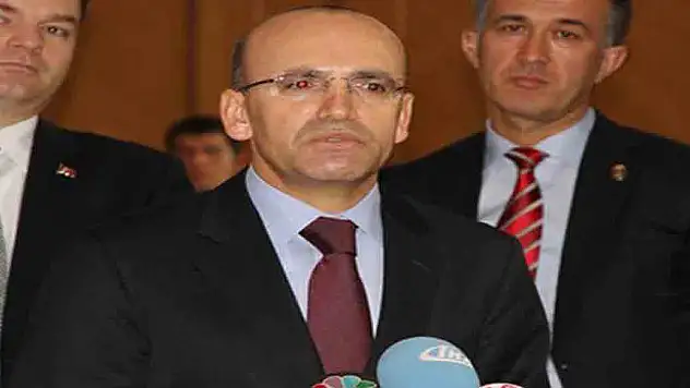 Maliye Bakanı'nın cüzdanında kaç para var?