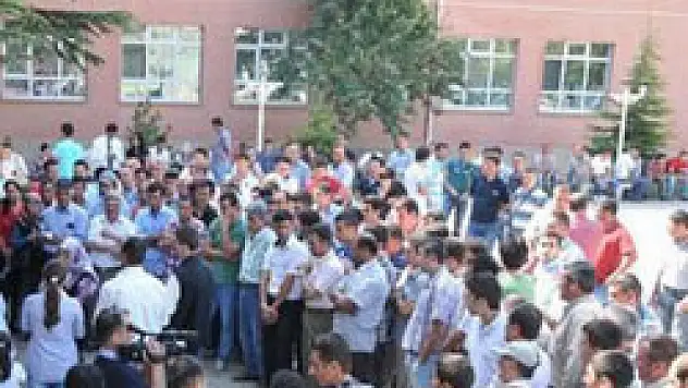 Eşine, dostuna iş bulana 10 bin TL ceza!