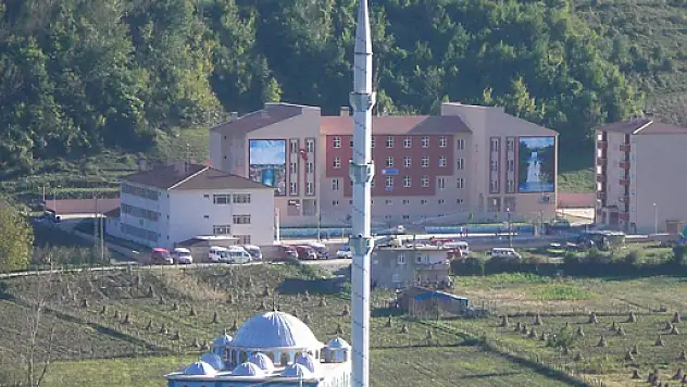  'Gülören Osman Yeniay Yibo'