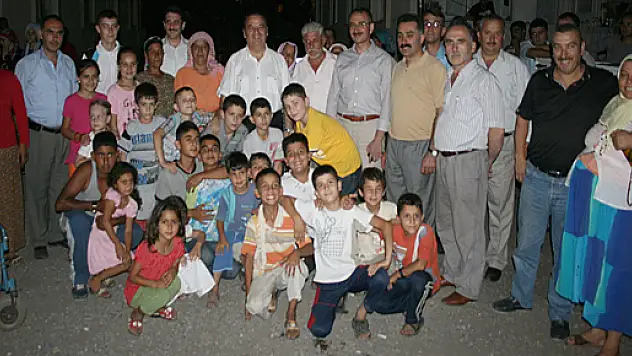 Yıldız ve Dündar Vatandaşla İftar Açtı