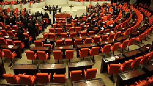 CHP, Meclis'i olağanüstü toplantıya çağırıyor