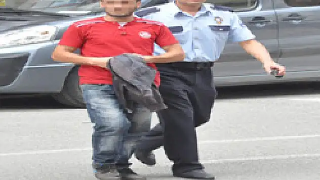 Eşini tehdit eden koca gözaltında