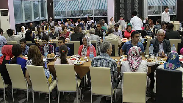 Kaymakamlıktan gazi ve şehit yakınlarına iftar