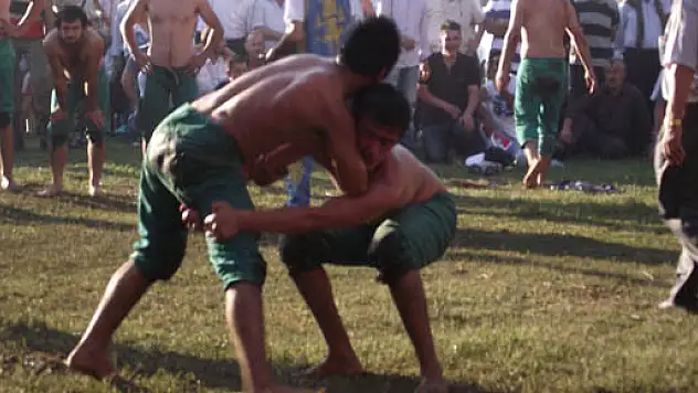 Hürriyet Festivali Güreşleri Mest etti