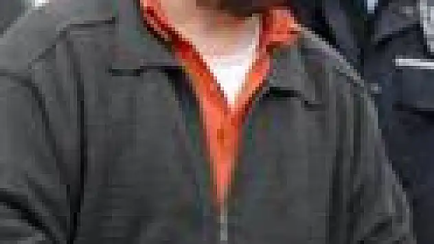 Para isteyen şahsa hapis cezası