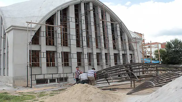 Tanrıverdi Camii büyüleyecek  