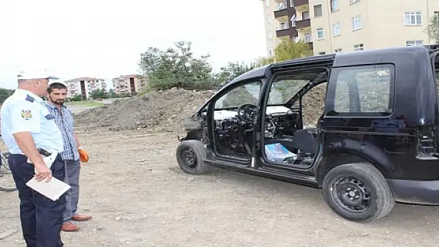 Hacizli araç sadece motoru ve gövdesiyle bulundu