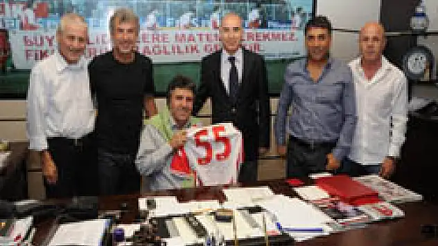 Çelik'ten Samsunspor'a Veda Ziyareti