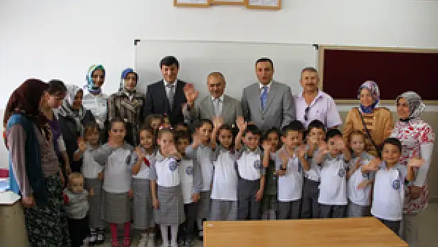 Yeni Kaymakamdan İlk Ziyaret Öğrencilere 