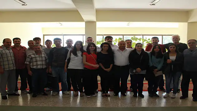 Şeker İş'ten üniversiteyi kazananlara ödül