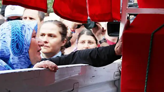 Şehit Başsavcının Eşi 'Üç şerefsize pabuç bırakmam'
