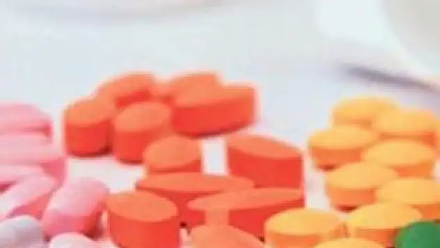  8 milyon kişiye ilaç dersi  